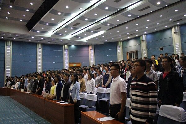 光电工程学院举办2016级新生开学典礼暨学术报告会